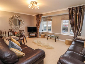 5 Hunton Court